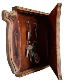 Buy wooden key holder at handicrafts365.com